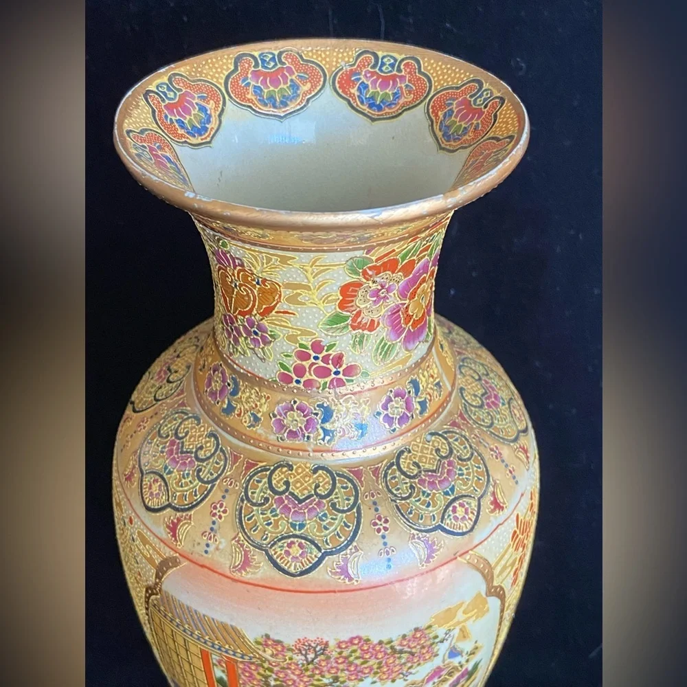 Royal Satsuma Vase Gold Embossed Moriage Geishas & Garden 12